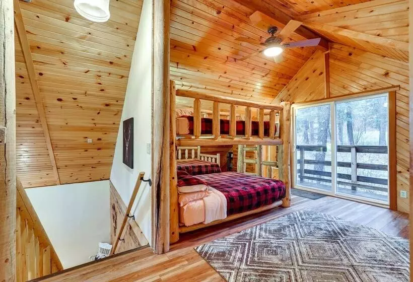 Peaceful Garden Valley Cabin W/ Private Deck!