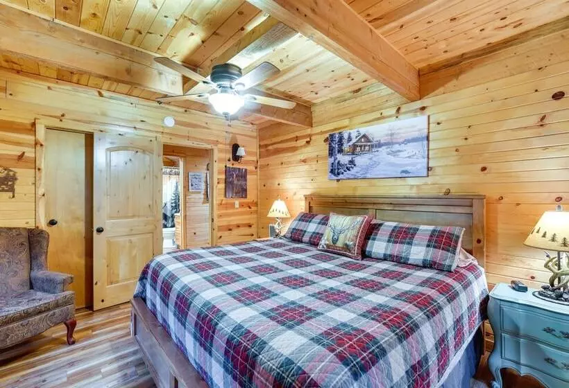 Peaceful Garden Valley Cabin W/ Private Deck!