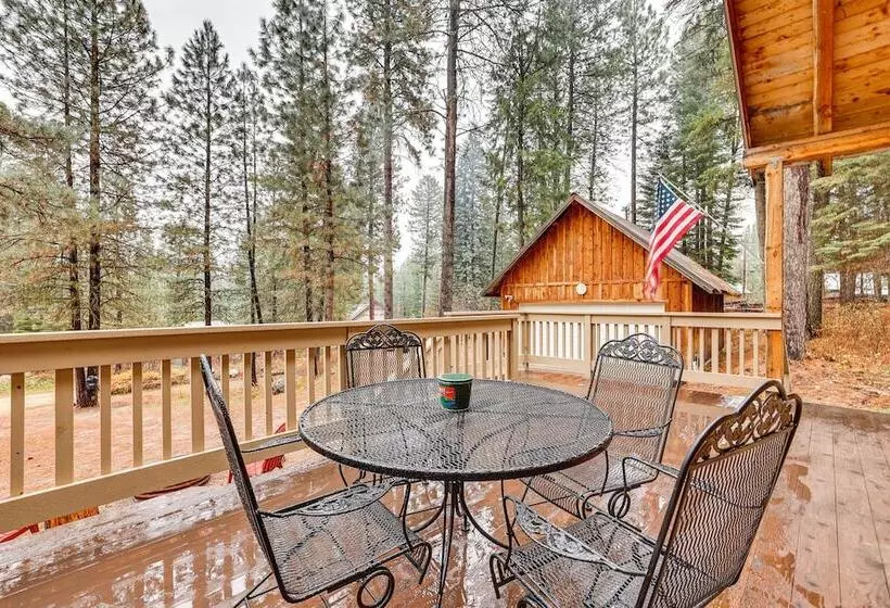 Peaceful Garden Valley Cabin W/ Private Deck!