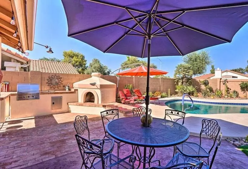 Elegant Peoria Home: Pool, Putting Green, Fire Pit