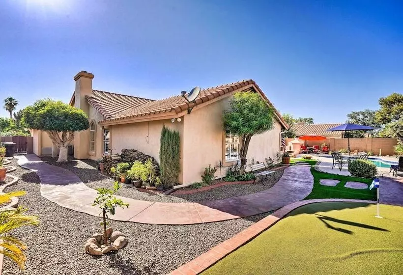 Elegant Peoria Home: Pool, Putting Green, Fire Pit