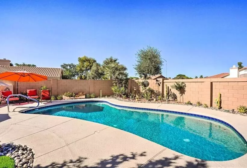 Elegant Peoria Home: Pool, Putting Green, Fire Pit