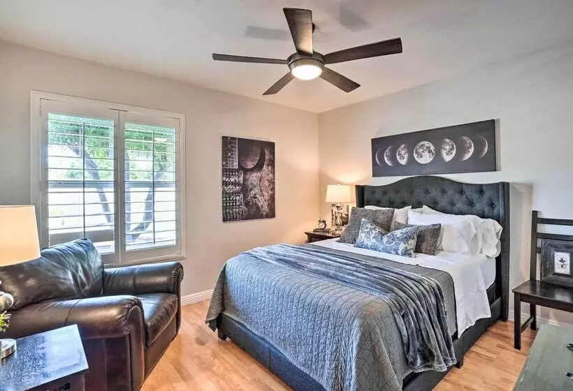 Elegant Peoria Home: Pool, Putting Green, Fire Pit