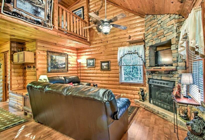 Pet Friendly Cosby Log Cabin W/ Backyard & Porch!