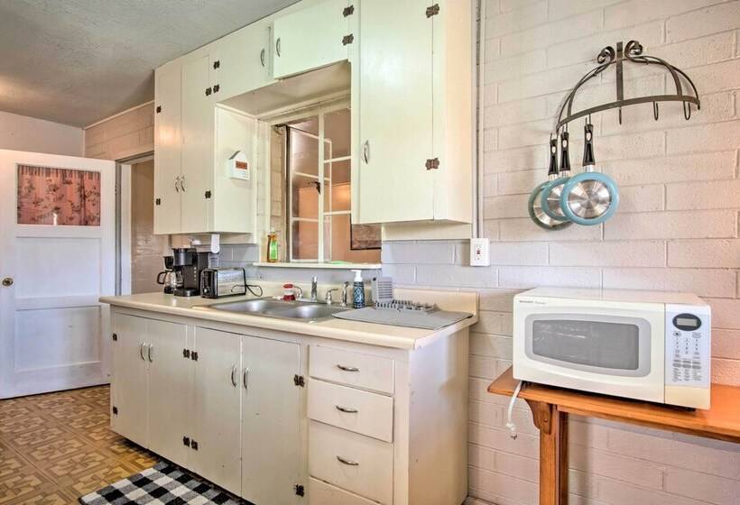 Pet Friendly Elfrida Home W/ Porch & Fire Pit