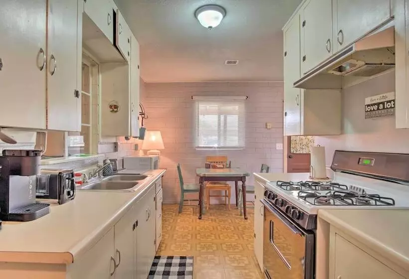 Pet Friendly Elfrida Home W/ Porch & Fire Pit