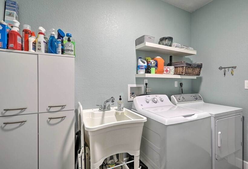 Pet Friendly Flagstaff Escape W/ Fenced In Yard!