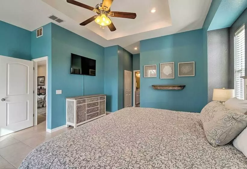 Port Charlotte Canalfront Home W/ Pool & Dry Bar!