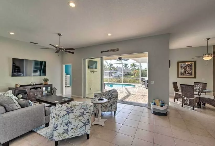 Port Charlotte Canalfront Home W/ Pool & Dry Bar!