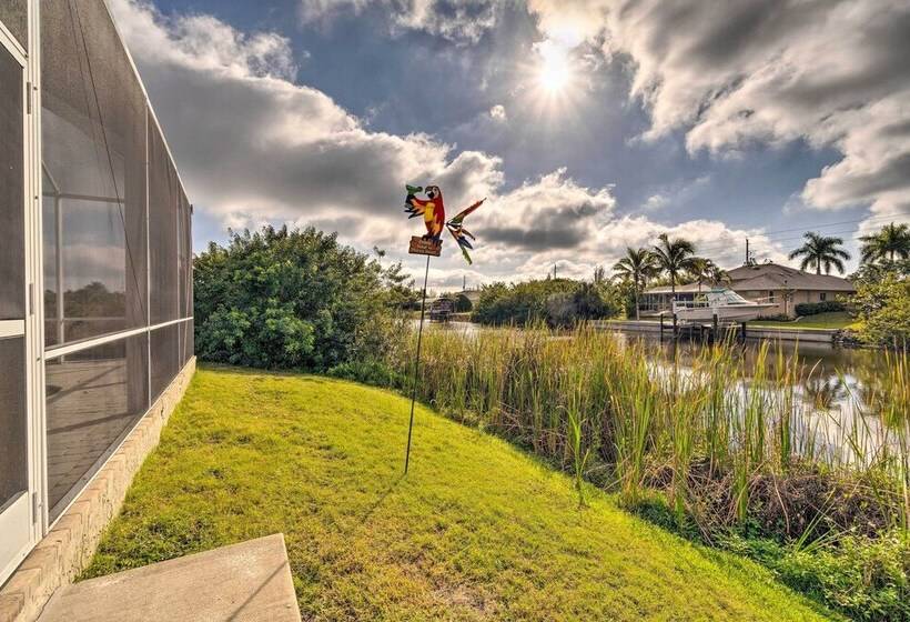 Port Charlotte Canalfront Home W/ Pool & Dry Bar!