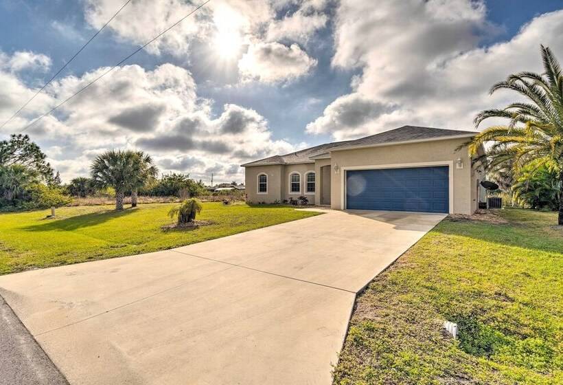 Port Charlotte Canalfront Home W/ Pool & Dry Bar!