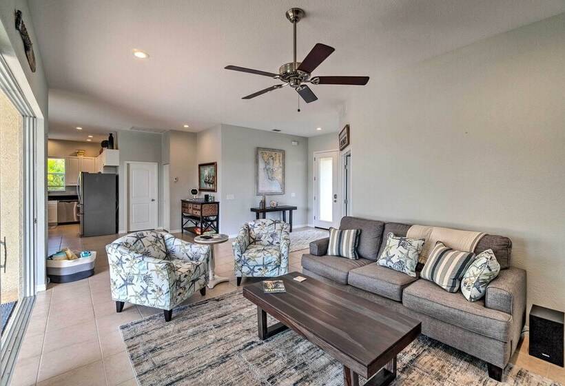 Port Charlotte Canalfront Home W/ Pool & Dry Bar!