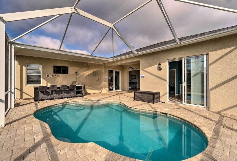 Port Charlotte Canalfront Home W/ Pool & Dry Bar!