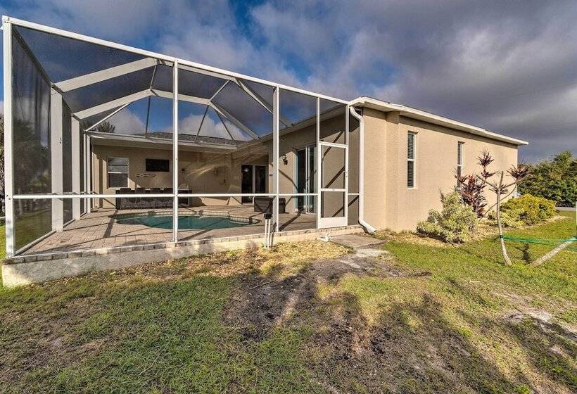 Port Charlotte Canalfront Home W/ Pool & Dry Bar!