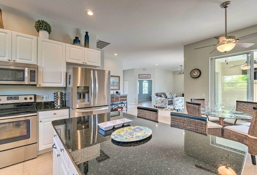 Port Charlotte Canalfront Home W/ Pool & Dry Bar!