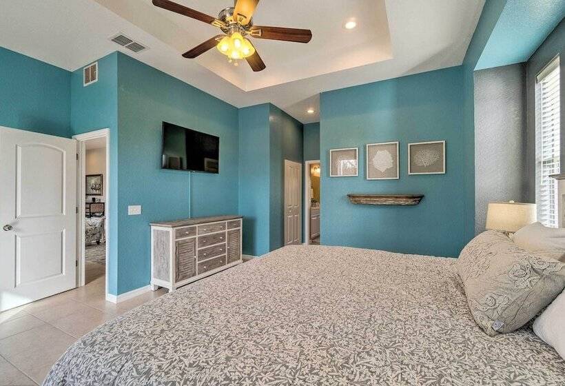 Port Charlotte Canalfront Home W/ Pool & Dry Bar!