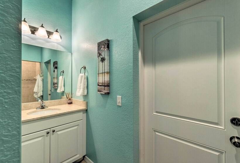 Port Charlotte Canalfront Home W/ Pool & Dry Bar!