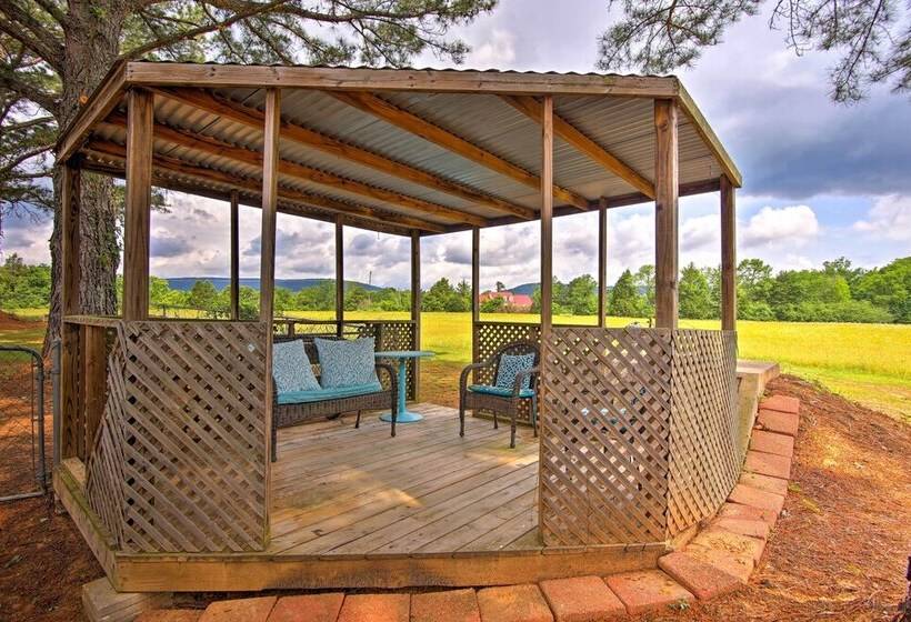 Quiet Clayton Home W/ Mountain Views 4 Mi To Lake!