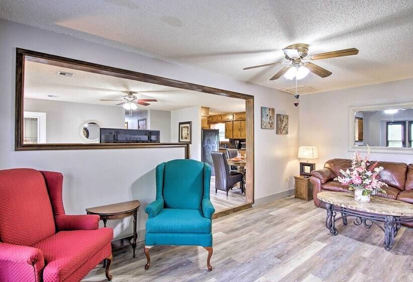 Quiet Clayton Home W/ Mountain Views 4 Mi To Lake!