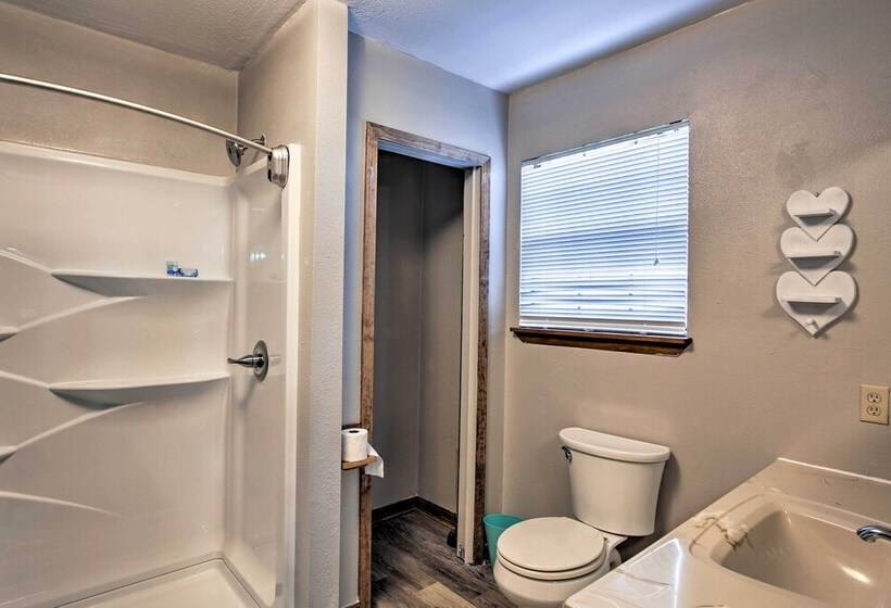 Quiet Clayton Home W/ Mountain Views 4 Mi To Lake!