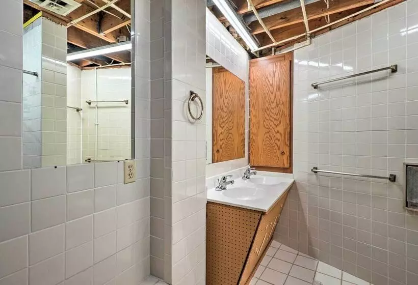 Rogers Cabin W/ Direct Access To Beaver Lake!