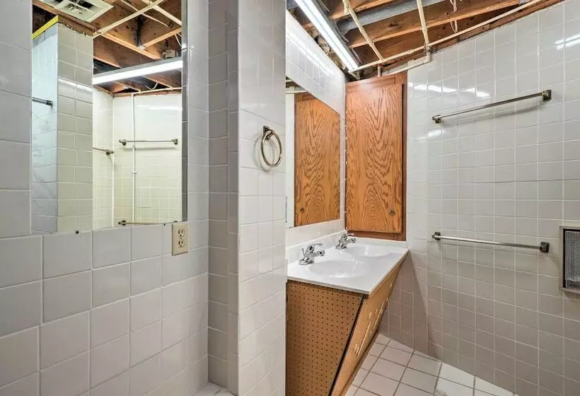 Rogers Cabin W/ Direct Access To Beaver Lake!