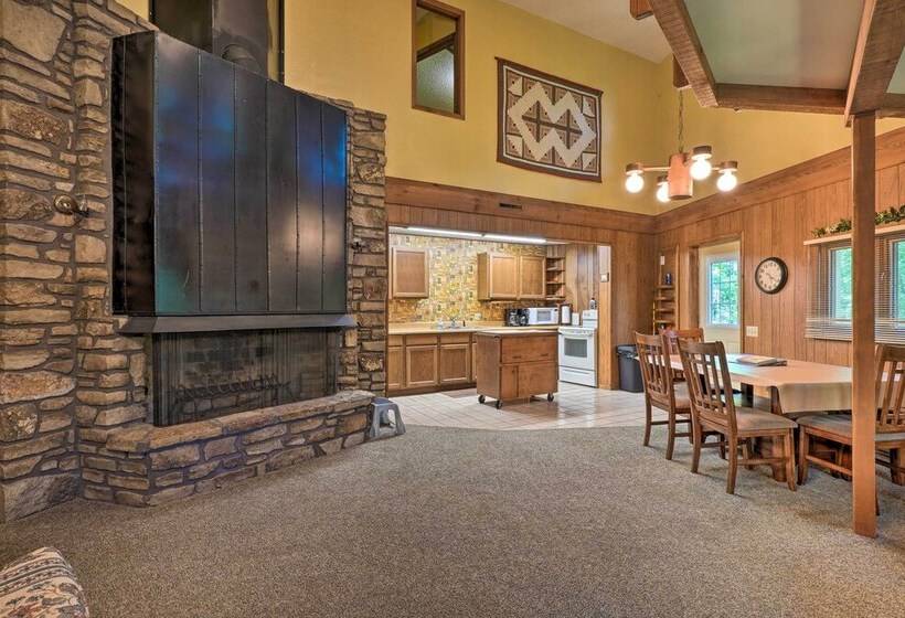 Rogers Cabin W/ Direct Access To Beaver Lake!