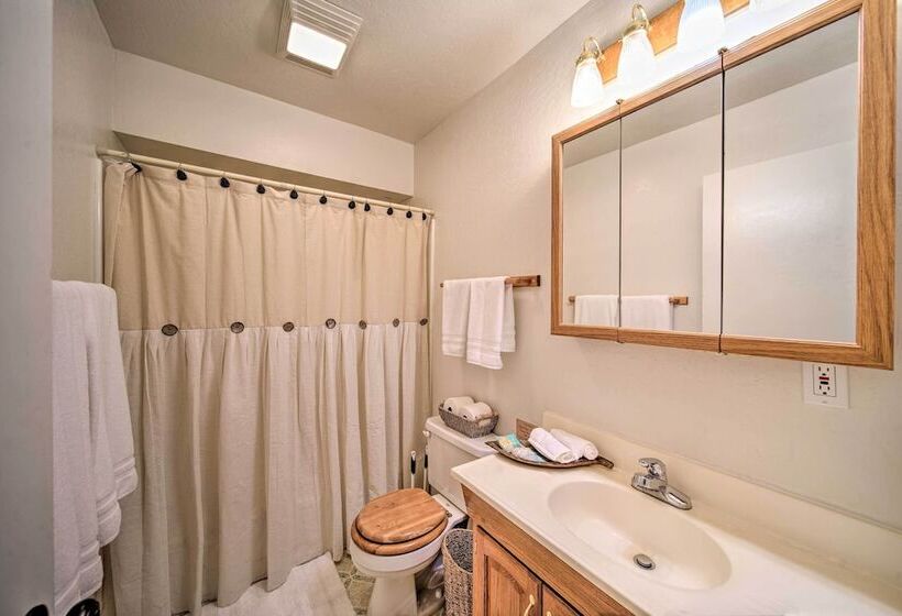 Rustic Trinity Center Cabin W/ Deck Near Fishing!