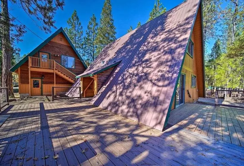 Rustic Trinity Center Cabin W/ Deck Near Fishing!