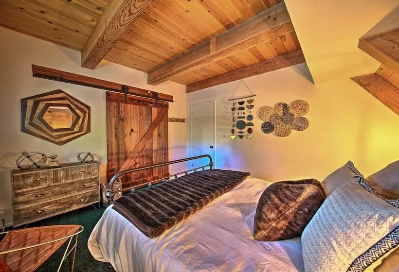 Rustic Trinity Center Cabin W/ Deck Near Fishing!