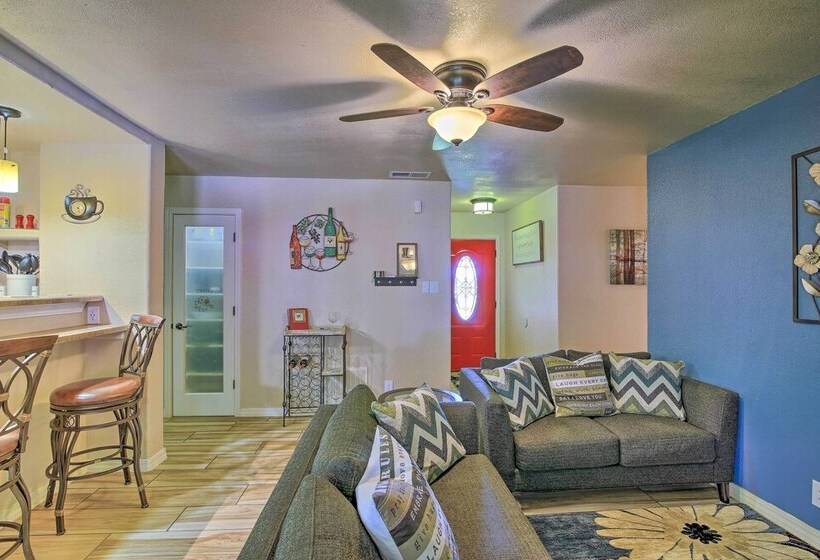 San Antonio Oasis W/ Hot Tub, Pool & Outdoor Bar!