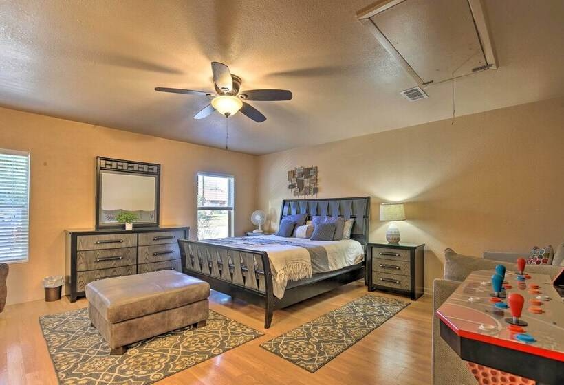 San Antonio Oasis W/ Hot Tub, Pool & Outdoor Bar!