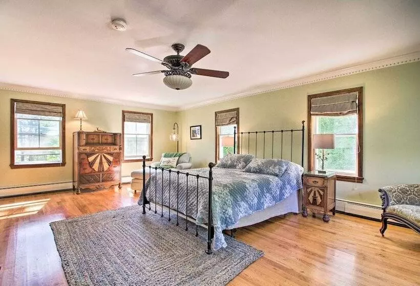 Vintage Schroon Lake Farmhouse W/ Private Beach!