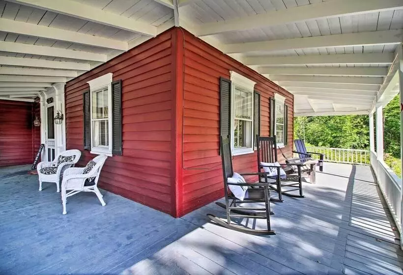 Vintage Schroon Lake Farmhouse W/ Private Beach!