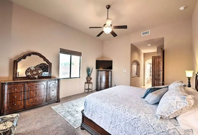 Scottsdale Home: Pickleball, Heated Pool & Hot Tub