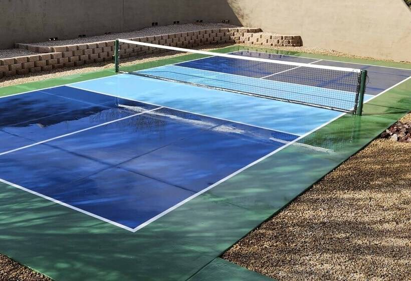 Scottsdale Home: Pickleball, Heated Pool & Hot Tub
