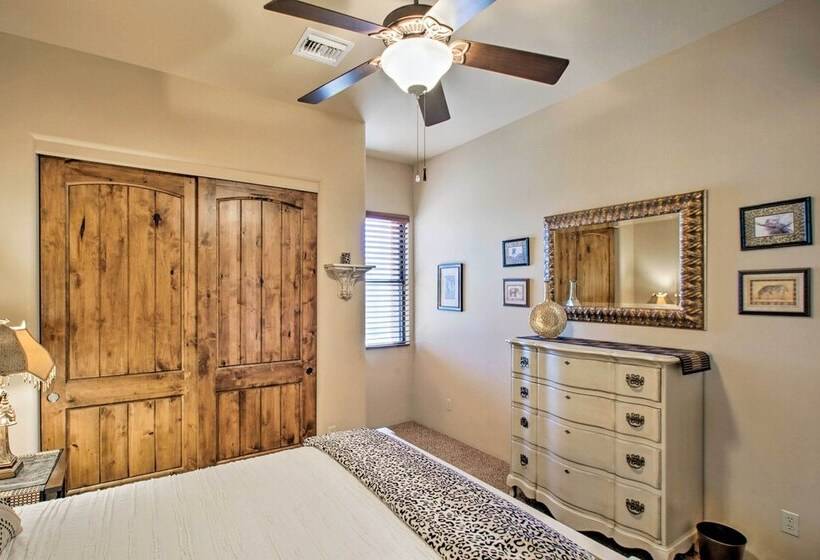 Scottsdale Home: Pickleball, Heated Pool & Hot Tub