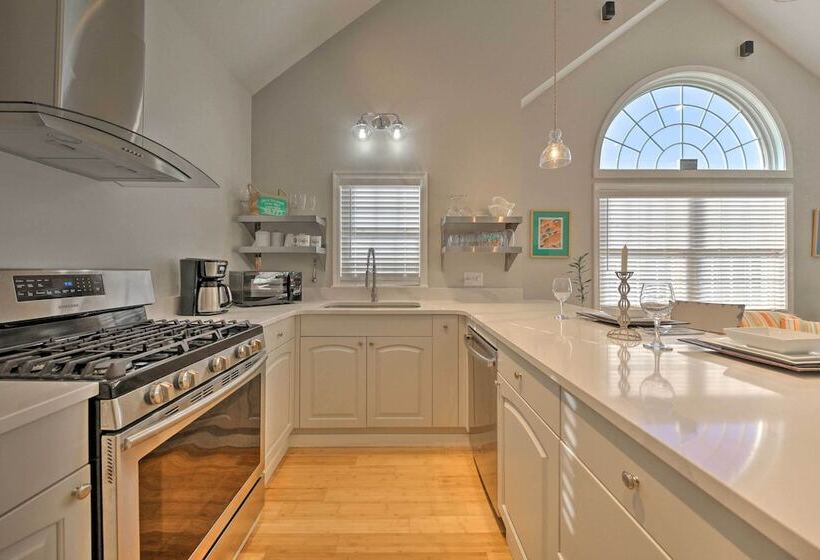 Seaside Cottage W/ Private Pier 3 Miles To Beach