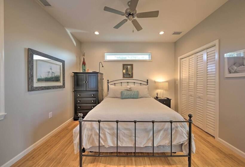 Seaside Cottage W/ Private Pier 3 Miles To Beach