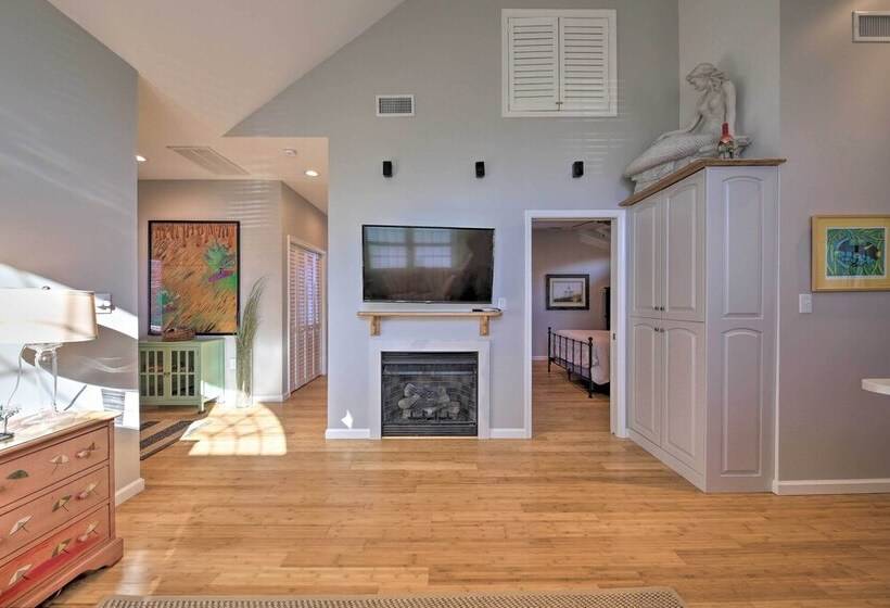 Seaside Cottage W/ Private Pier 3 Miles To Beach