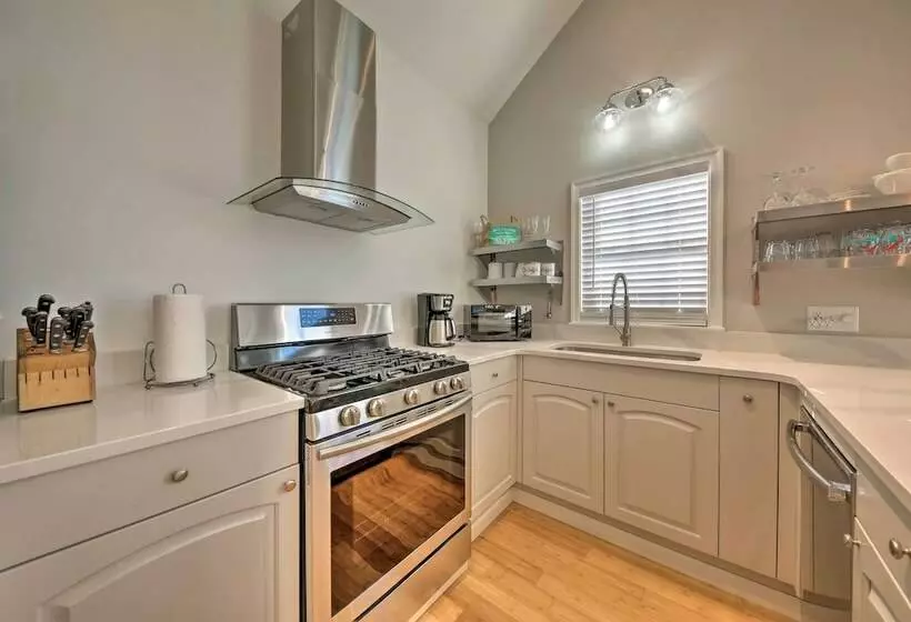 Seaside Cottage W/ Private Pier   3 Miles To Beach