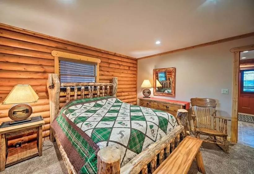 Secluded Retreat W/ Wood Stove, 11 Mi To Bozeman!