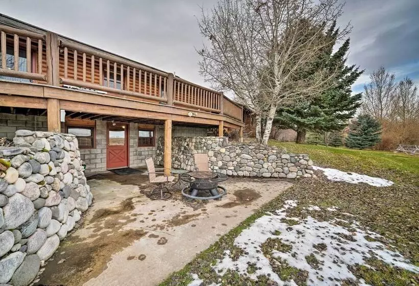 Secluded Retreat W/ Wood Stove, 11 Mi To Bozeman!