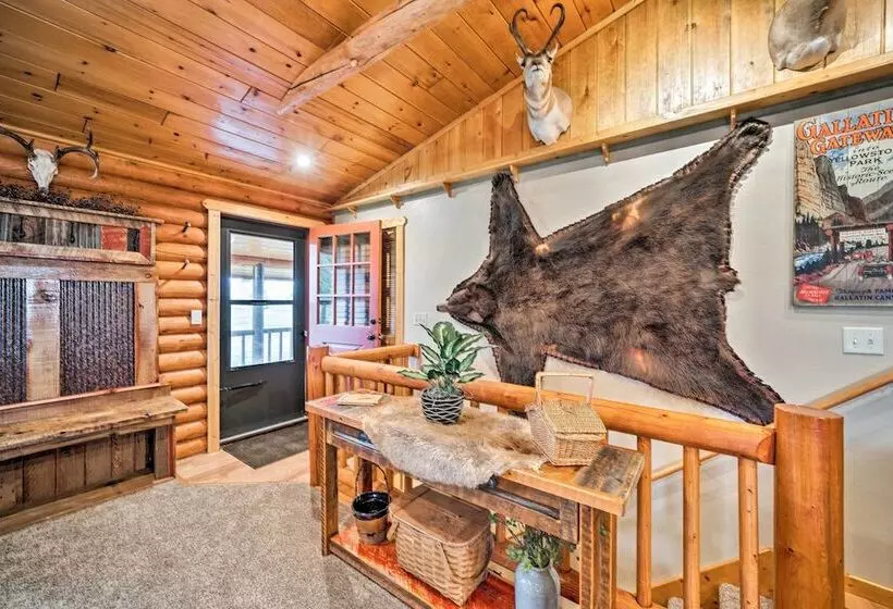 Secluded Retreat W/ Wood Stove, 11 Mi To Bozeman!