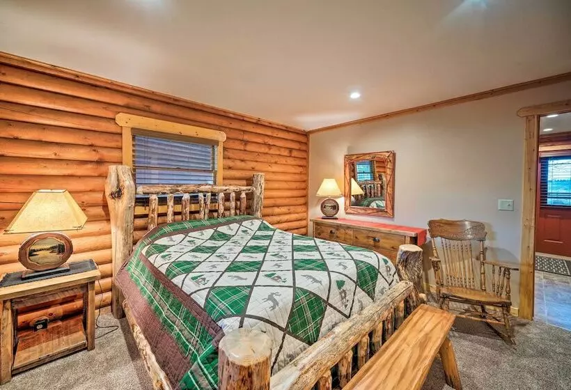Secluded Retreat W/ Wood Stove, 11 Mi To Bozeman!