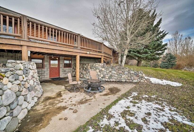 Secluded Retreat W/ Wood Stove, 11 Mi To Bozeman!