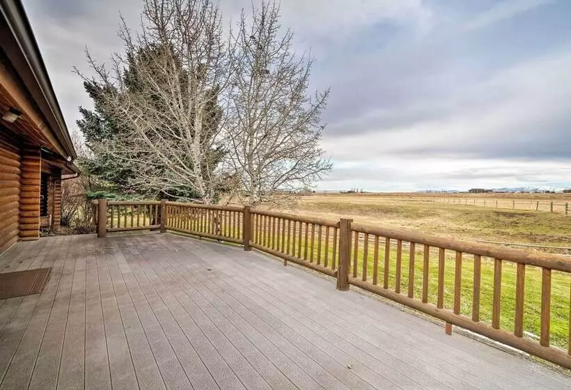 Secluded Retreat W/ Wood Stove, 11 Mi To Bozeman!