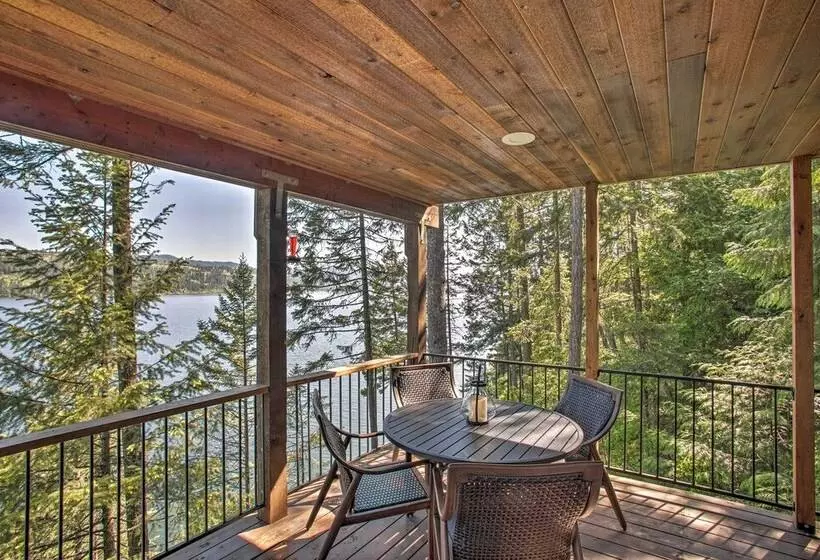 South Lake Coeur D Alene Home W/ Dock & Kayaks!