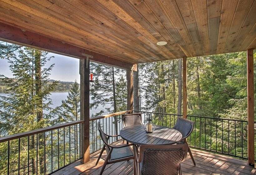 South Lake Coeur D Alene Home W/ Dock & Kayaks!