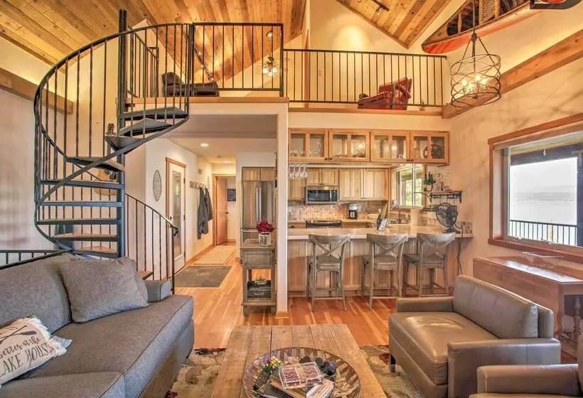 South Lake Coeur D Alene Home W/ Dock & Kayaks!